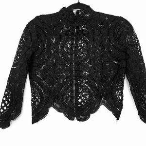 BANJUL ⭐️  lace crop
